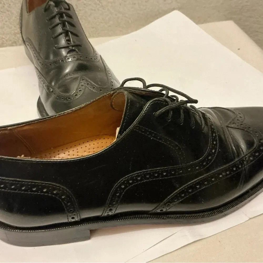 Cole Haan Black Leather Wingtip Oxfords size 10.5 D